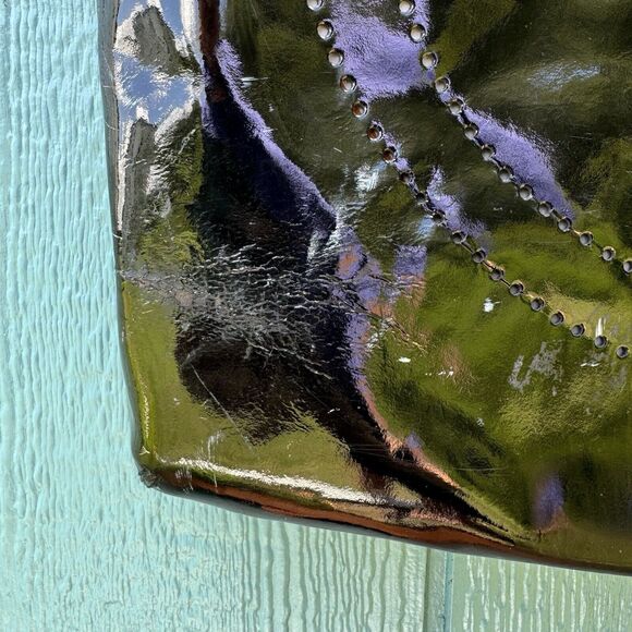 TORY BURCH Perforated Logo XL Black Patent Leather TOTE *Read* - Picture 3 of 8